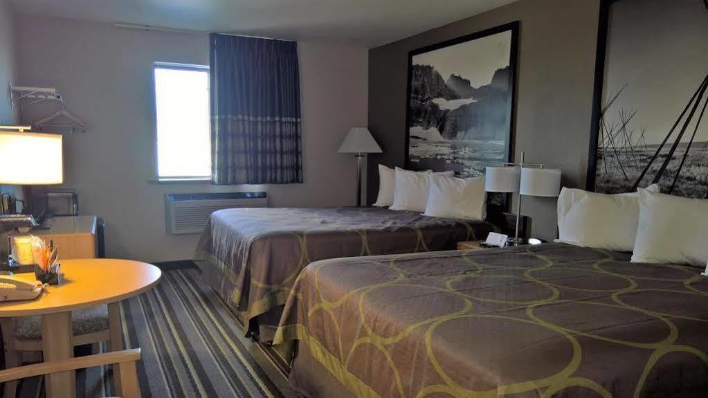 Super 8 By Wyndham Dillon Motel Luaran gambar