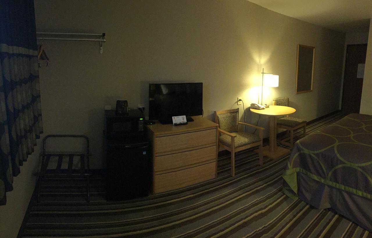 Super 8 By Wyndham Dillon Motel Luaran gambar