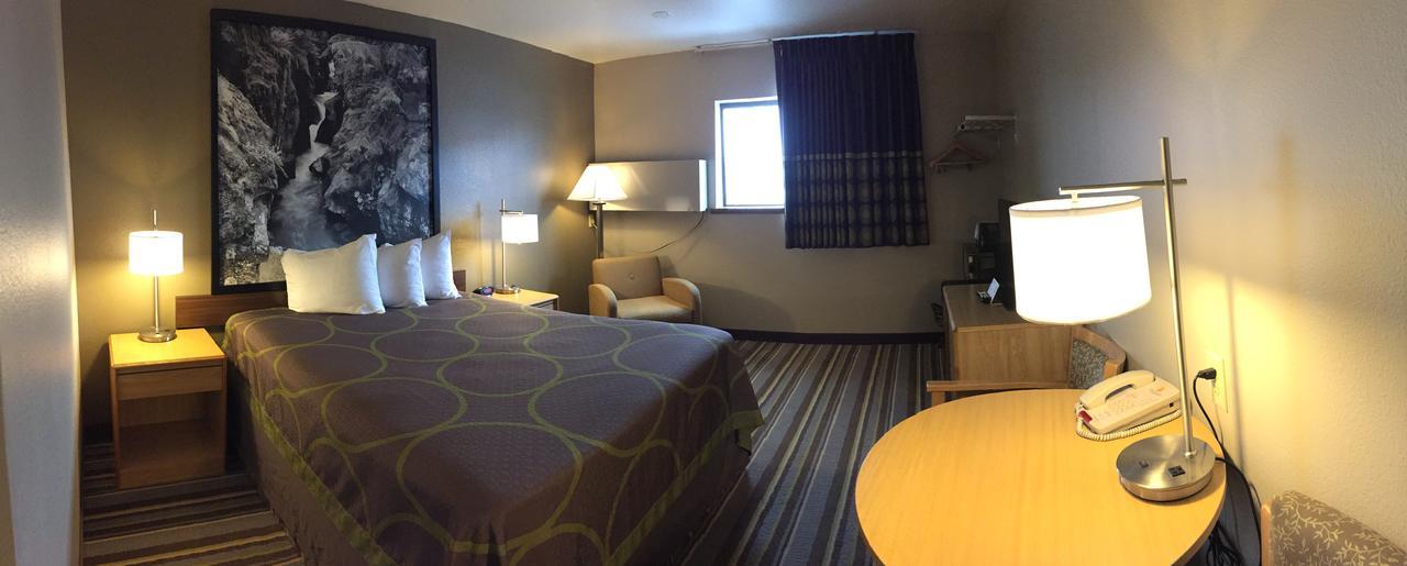 Super 8 By Wyndham Dillon Motel Luaran gambar
