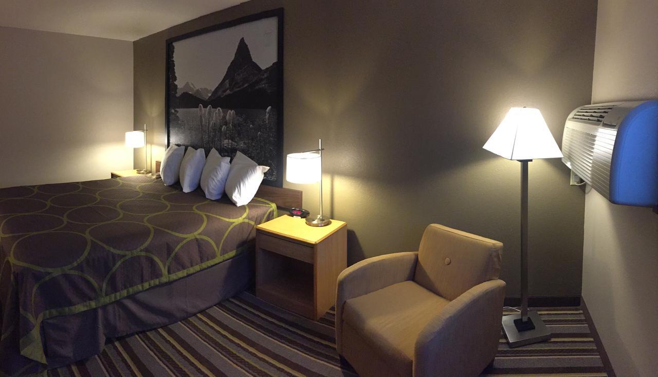 Super 8 By Wyndham Dillon Motel Luaran gambar