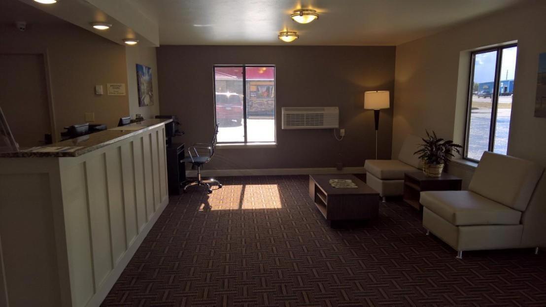 Super 8 By Wyndham Dillon Motel Luaran gambar