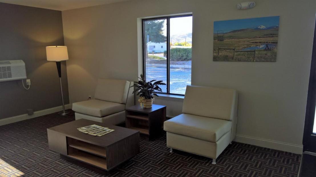 Super 8 By Wyndham Dillon Motel Luaran gambar